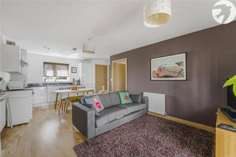 Lounge Kitchen