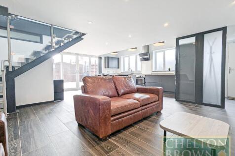 Living Room/Kitchen