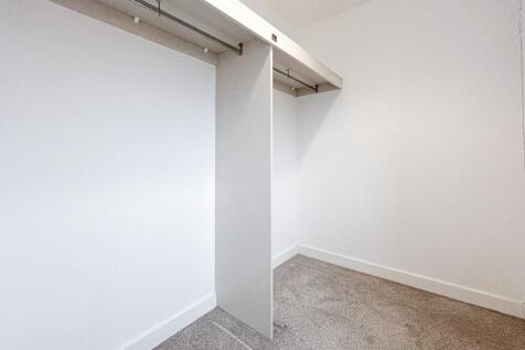 Walk-In Wardrobe