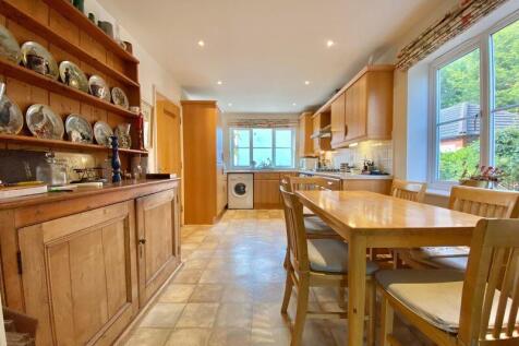 The Kitchen/Breakfast Room