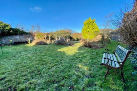 The extensive Front Garden 