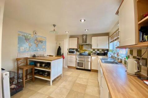 The Kitchen/Breakfast Room