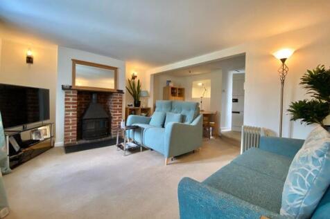The Sitting/Dining Room