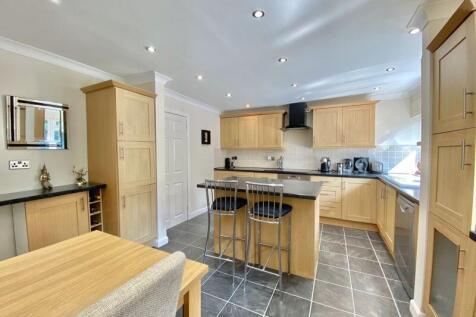 The Kitchen/Breakfast Room