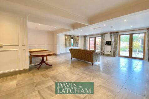 The Open-Plan Family Sitting/Dining Room