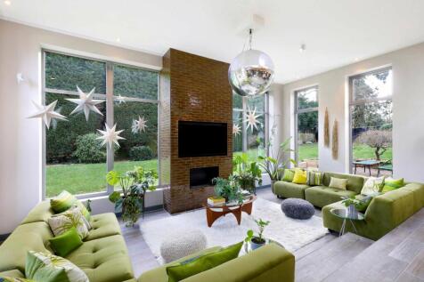 Sunken Lounge