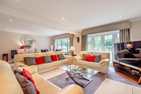 Sitting/Dining Room