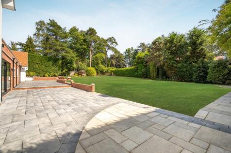 Terrace &amp; Garden