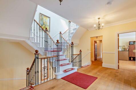 1st Floor Landing