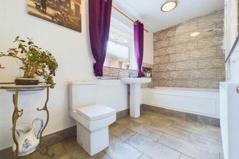 Groundfloor Bathroom