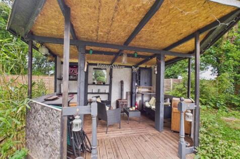 Outside Sitting Area