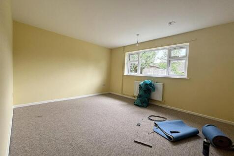 Bedroom 1.JPEG
