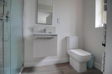 En-Suite 2.jpg