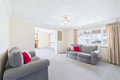 Living Room.jpg