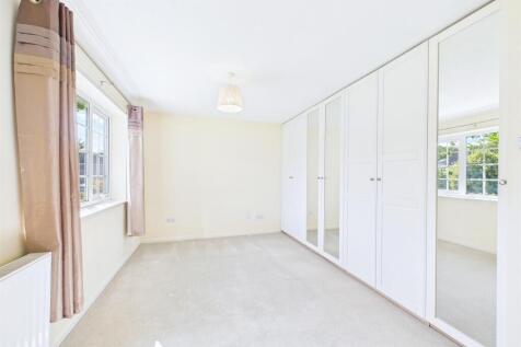 Bedroom 1.jpg
