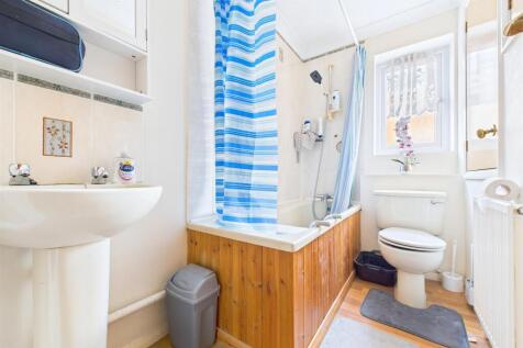 Bathroom.jpg