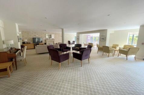 COMMUNAL LOUNGE