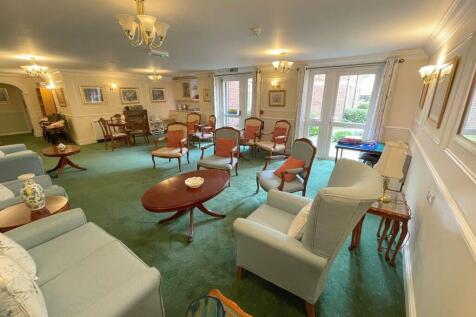 COMMUNAL LOUNGE