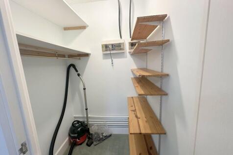 WALK IN WARDROBE