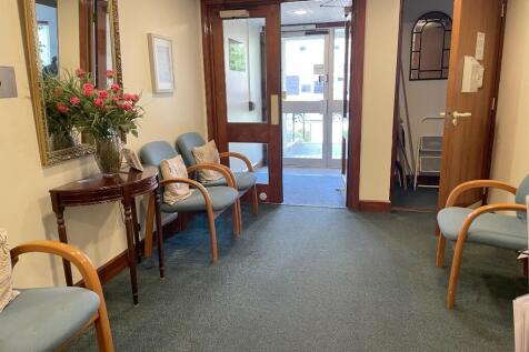 COMMUNAL ENTRANCE