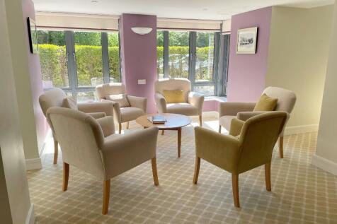 COMMUNAL LOUNGE