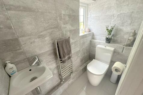D/S Cloakroom