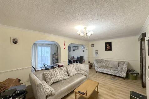 Dual Reception Room 