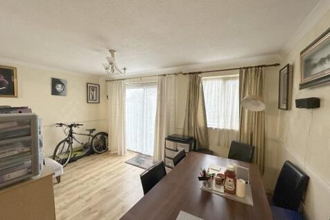 Dual Reception Room 