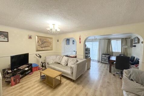 Dual Reception Room 