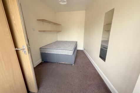 BEDROOM 4/STUDY