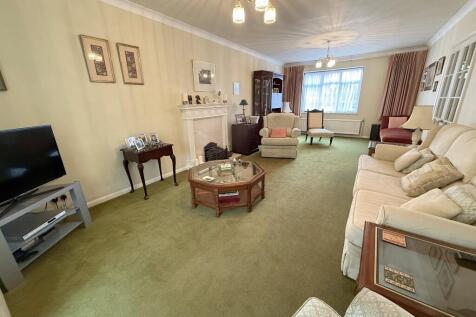 THROUGH LOUNGE