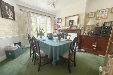 bedroom 3/dining 