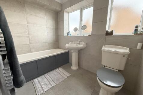 DS BATHROOM