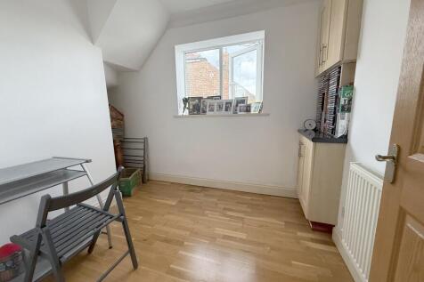 BEDROOM 4 (GF)