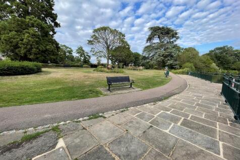 OAKMERE PARK
