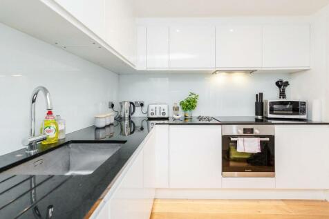 Kitchen (1).jpg
