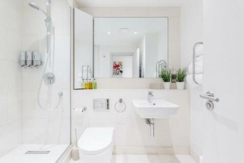Bathroom (1).jpg
