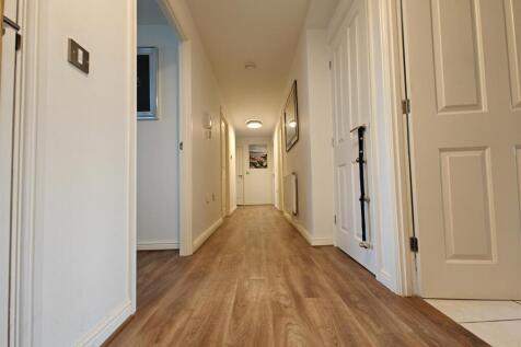 Hallway.jpg
