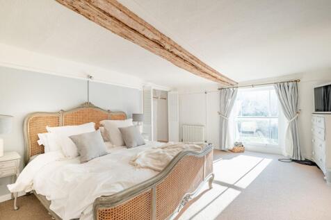 Prinicpal bedroom