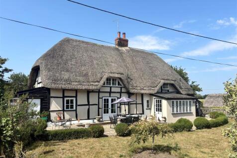 Carina Cottage photo.jpg