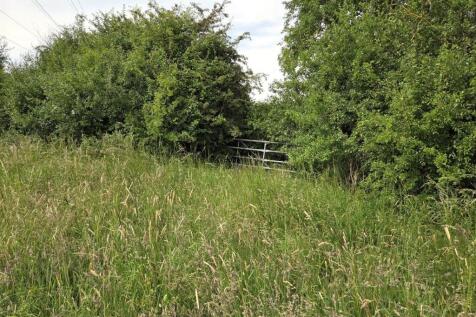 Land at Poulshot - Gate2.jpg