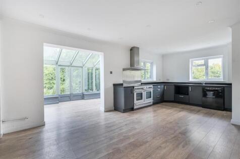 Kitchen leading to conservatory