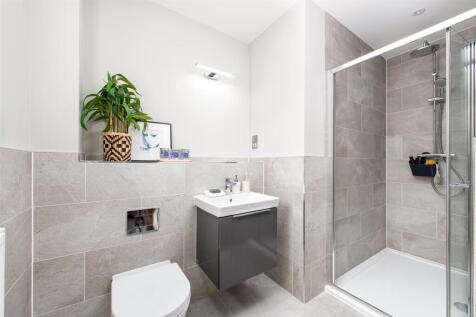 Bedroom1_Ensuite.jpg