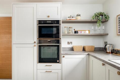 Kitchen_6.jpg
