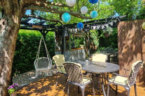 Vine Cottage Garden 2.jpg