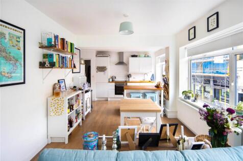 Living Room/Kitchen