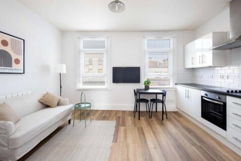 Living Room/Kitchen