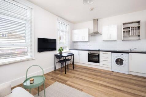 Living Room/Kitchen