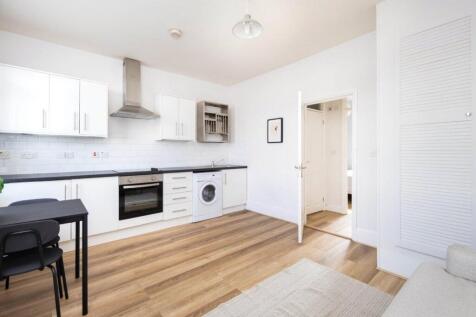 Living Room/Kitchen