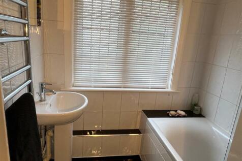 8592308-interior16.jpg